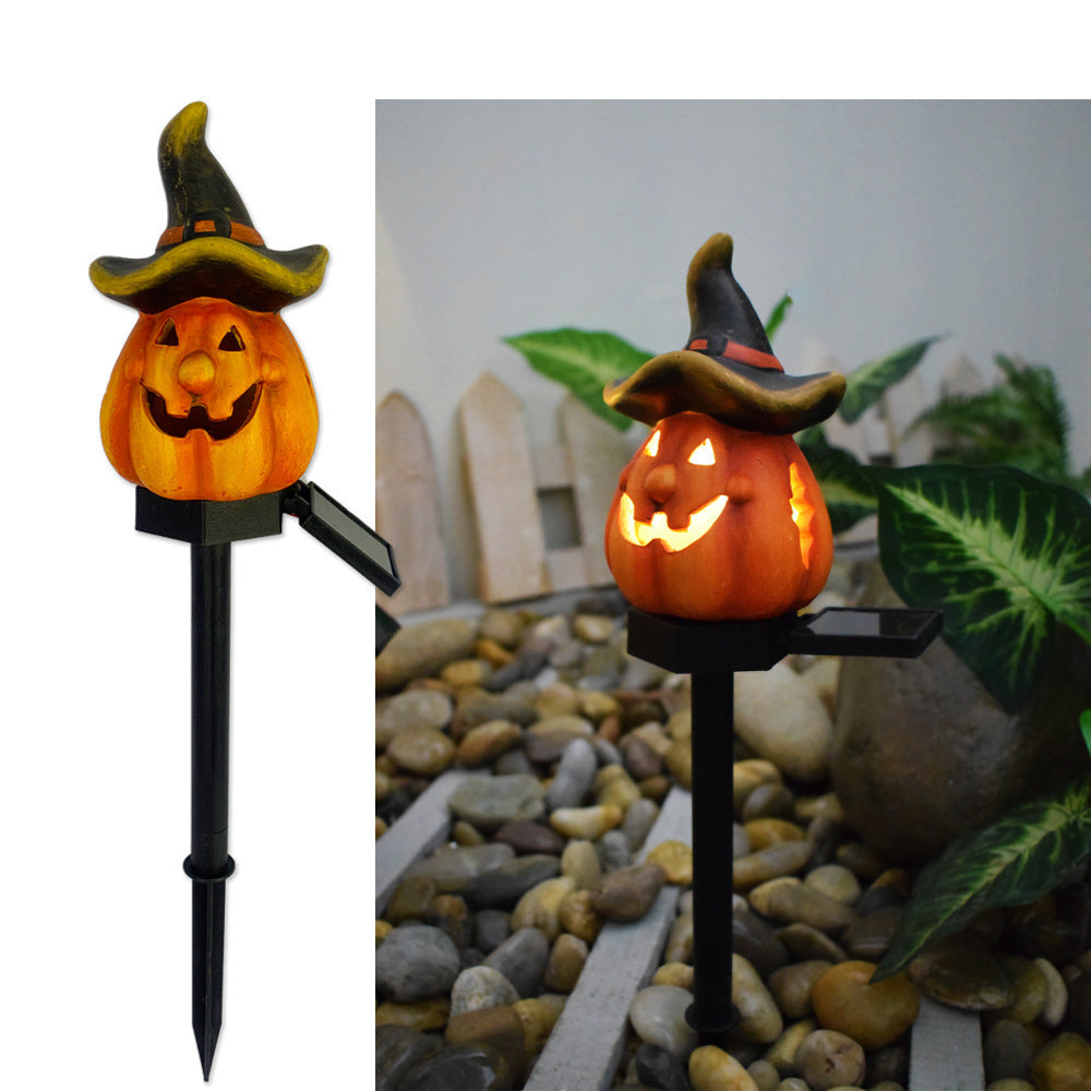 Solar-powered Halloween pumpkin lamp for outdoor decor – creative atmosphere lighting for yards and gardens in the US, perfect for spooky seasonal decoration.