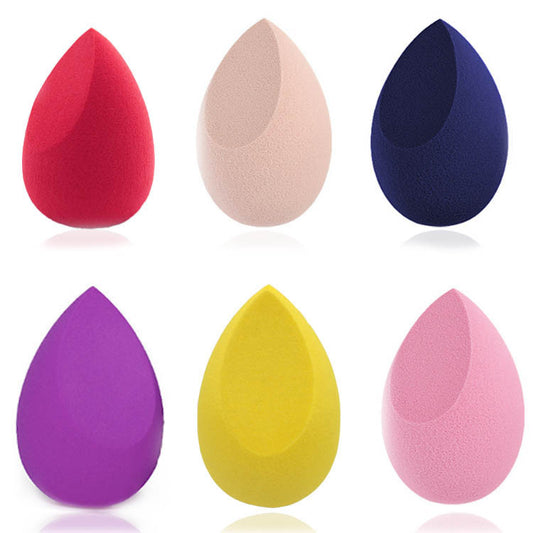 Professional beauty blender sponge for flawless makeup application, ensuring smooth and even coverage. Ideal for blending foundation, concealer, and other makeup products