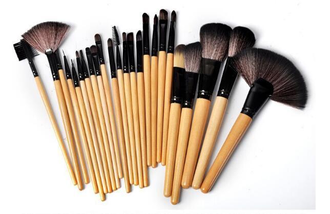 Professional makeup brush set - complete kit for flawless makeup application. Includes foundation, blending, and eyeshadow brushes for all makeup needs.