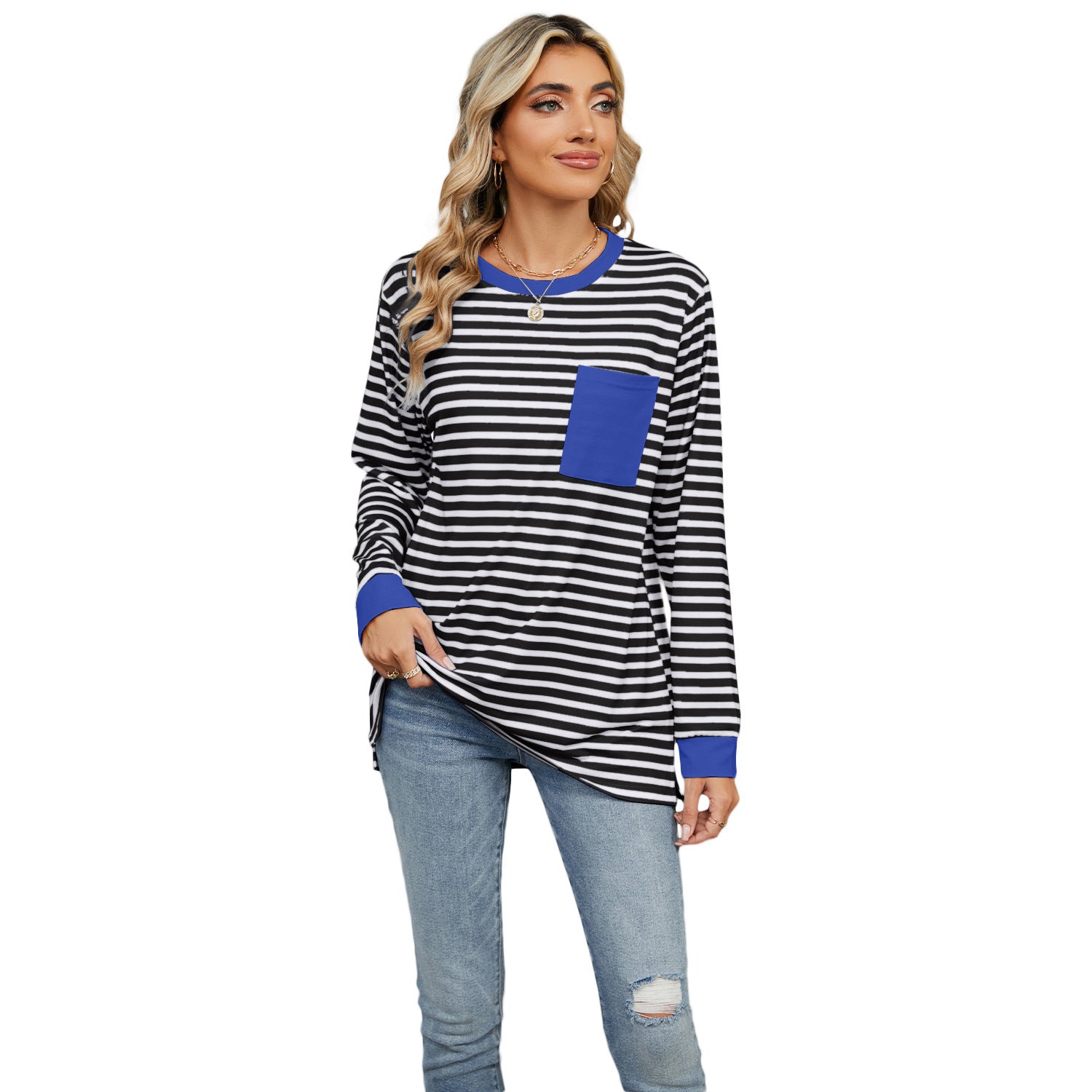 Women's long sleeve round neck T-shirt with pockets and split upper