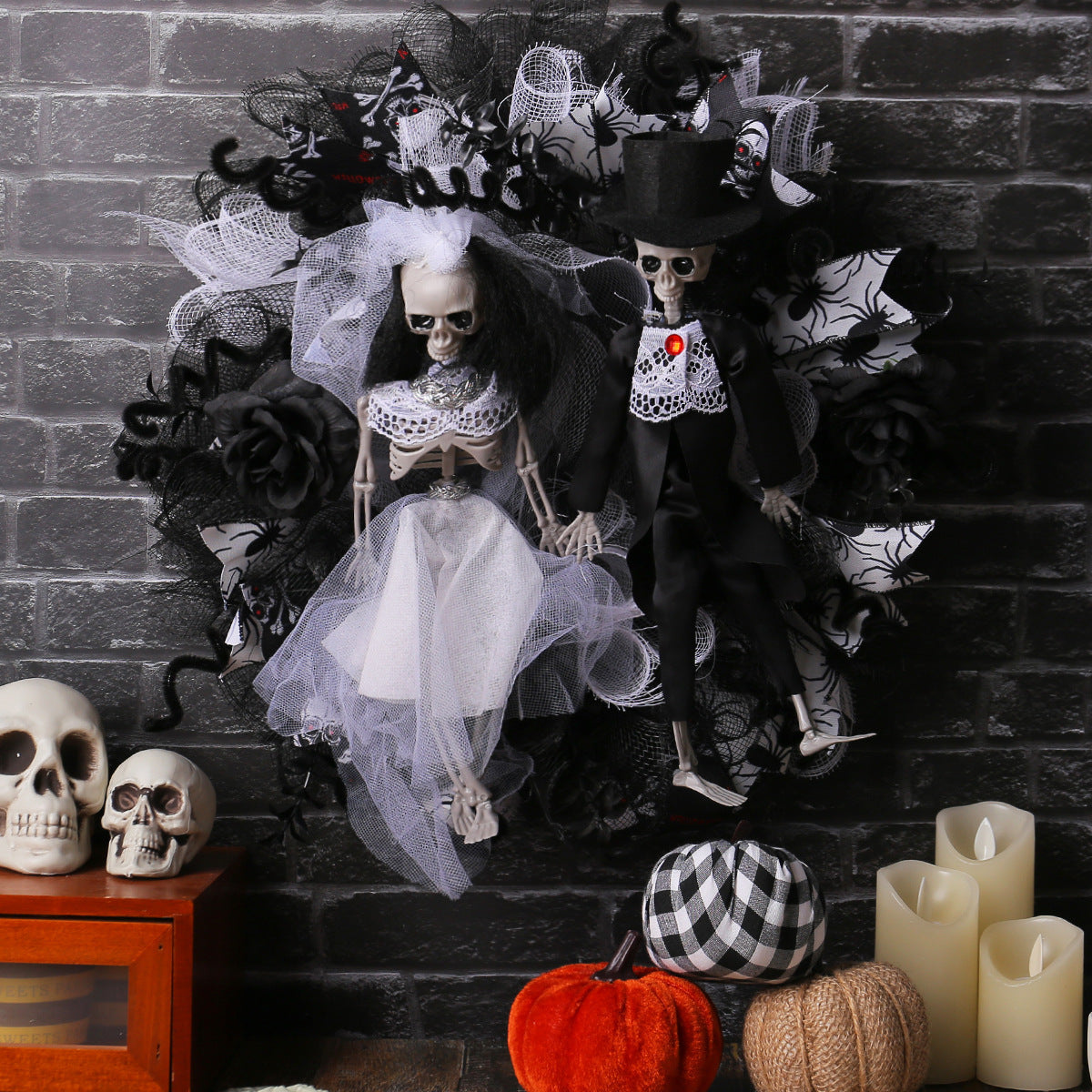 Halloween Skull Bride and Groom Mesh Garland featuring horror-themed decorations. Perfect for adding a chilling touch to your Halloween decor.