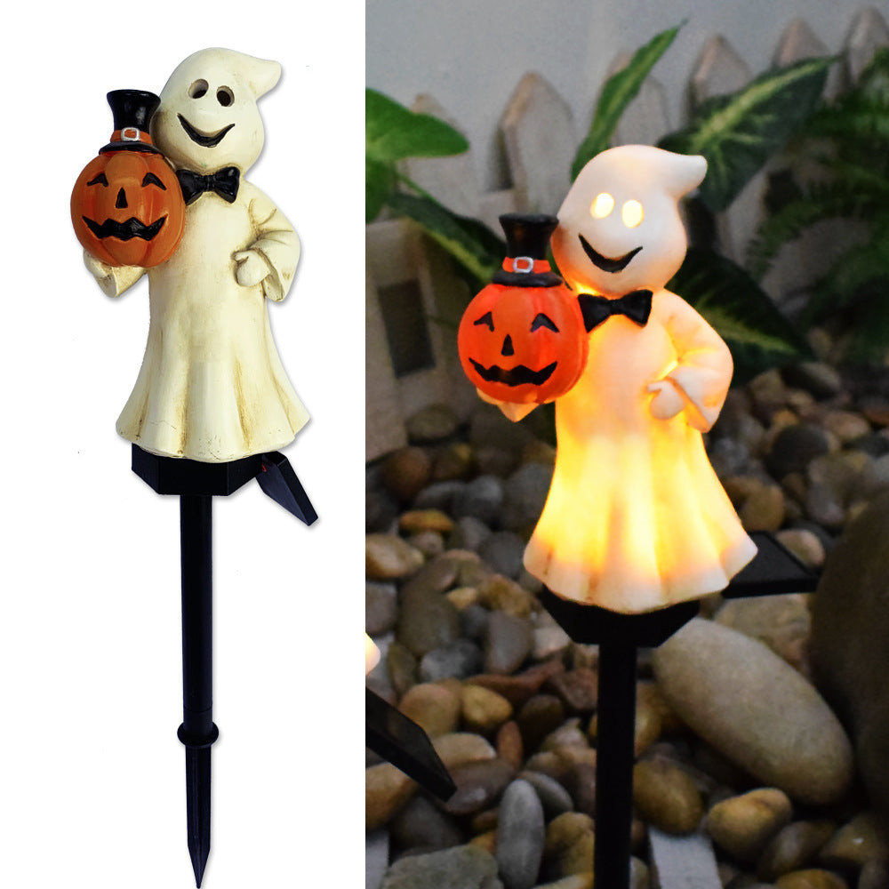 Solar-powered Halloween pumpkin lamp for outdoor decor – creative atmosphere lighting for yards and gardens in the US, perfect for spooky seasonal decoration.