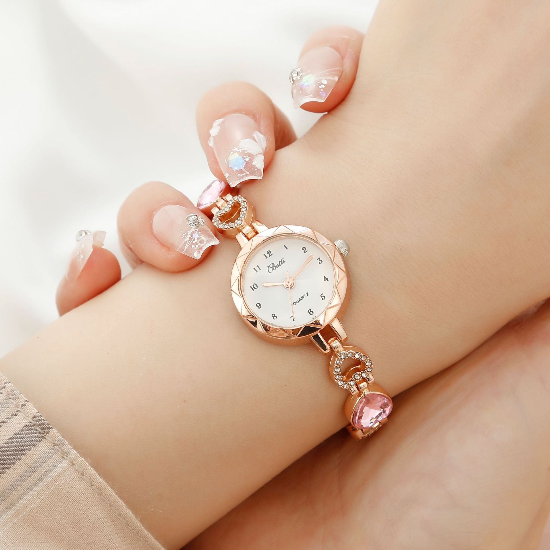 Women's Simple Disc Light Luxury Quartz Bracelet Jewelry Watch touchydesign