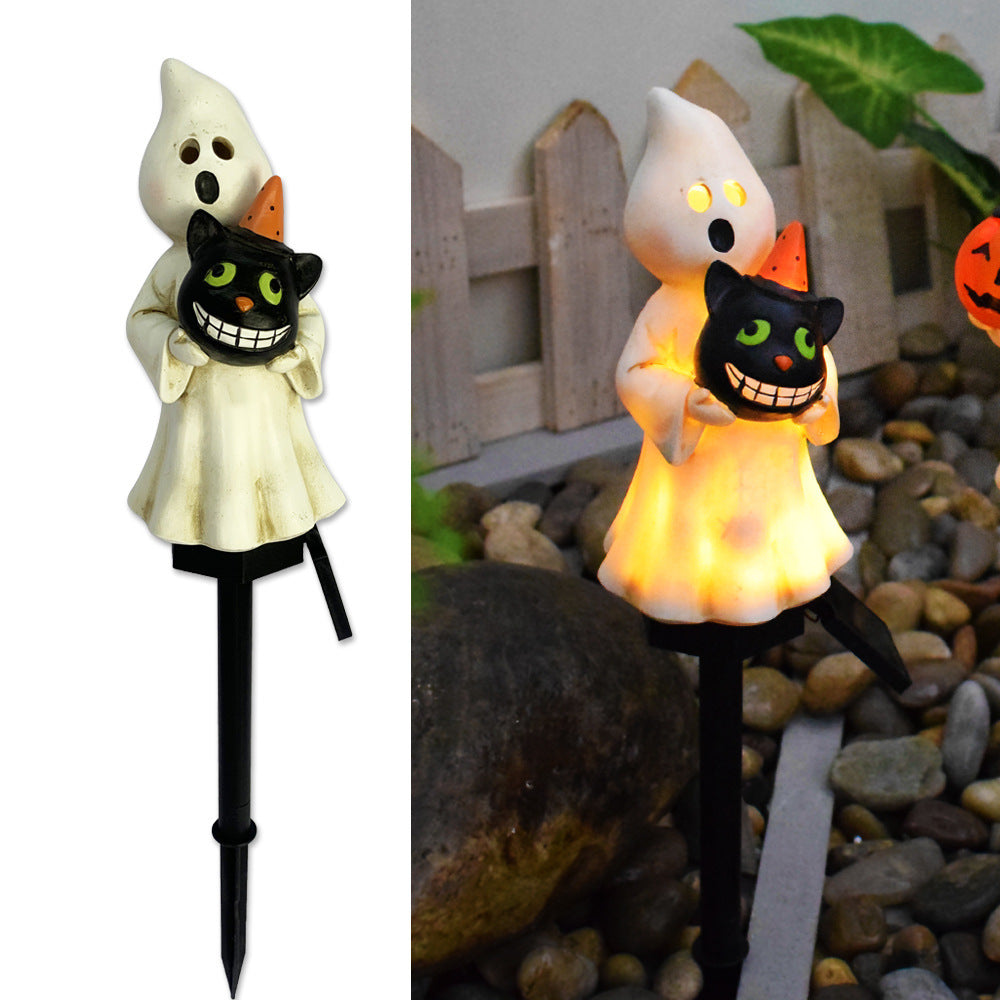 Solar-powered Halloween pumpkin lamp for outdoor decor – creative atmosphere lighting for yards and gardens in the US, perfect for spooky seasonal decoration.