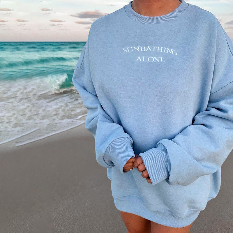 "Pure color embroidered pullover brushed loose sweatshirt, offering a cozy and relaxed fit with stylish embroidery, perfect for everyday casual wear."