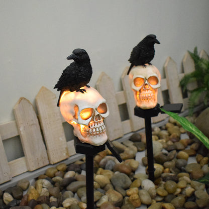 "Solar Resin Halloween Crow Skull - Spooky Solar-Powered Outdoor Decoration for Gardens and Patios, Halloween Decor for US Homes"