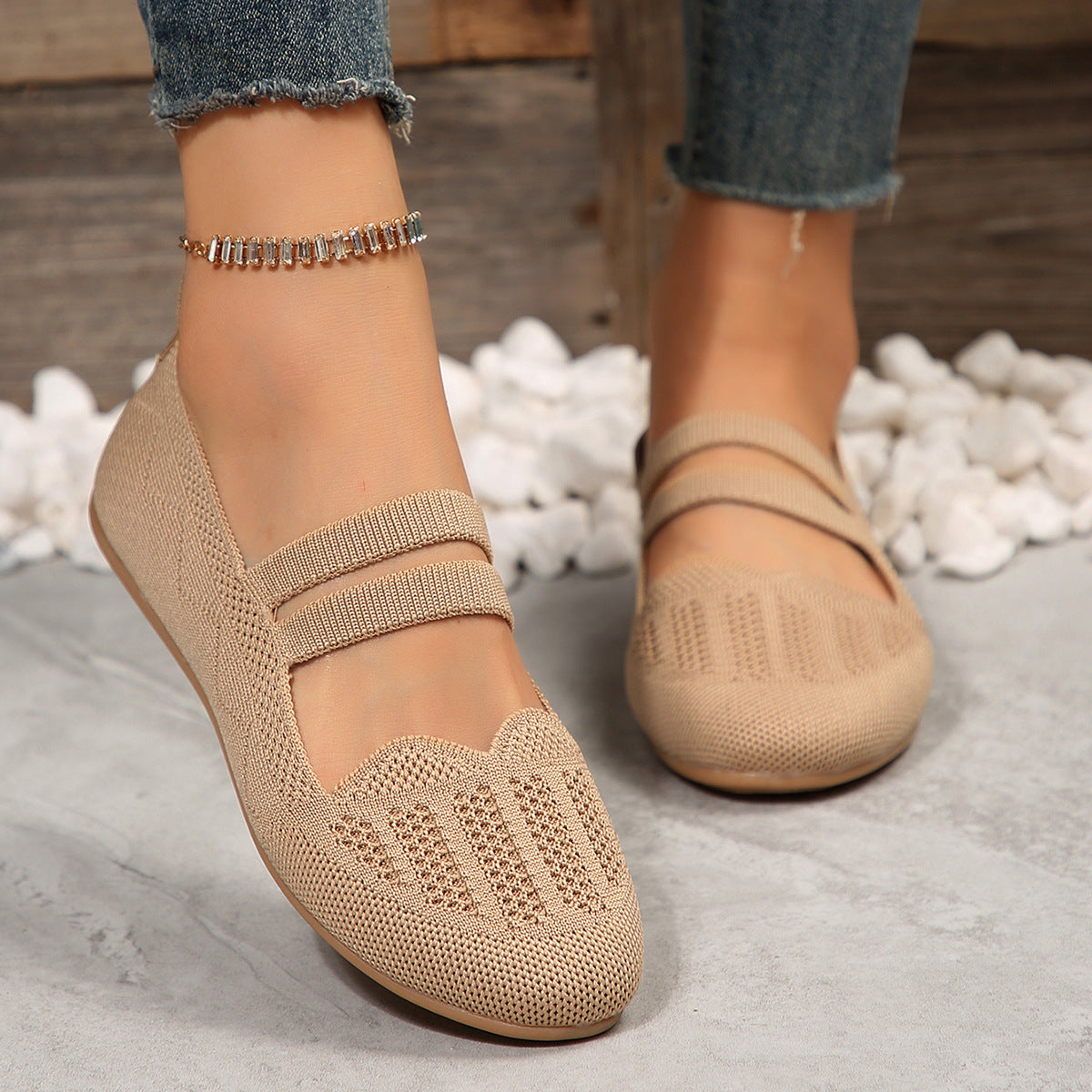 Women's Casual Mesh Flats - Low-Cut Round Toe Slip-On Knit Shoes in Lightweight Breathable Material