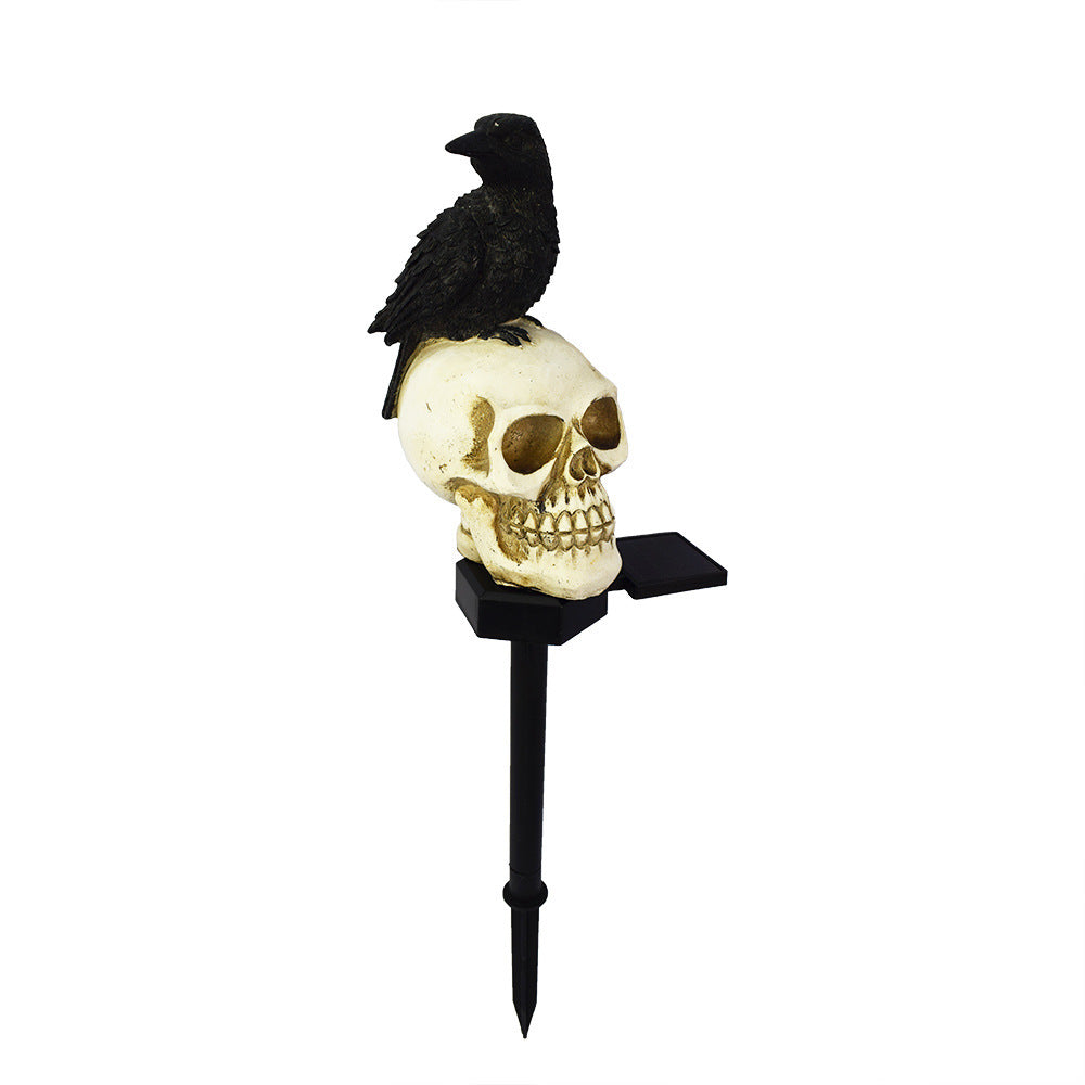 "Solar Resin Halloween Crow Skull - Spooky Solar-Powered Outdoor Decoration for Gardens and Patios, Halloween Decor for US Homes"