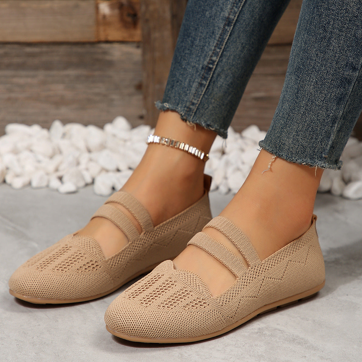 Women's Casual Mesh Flats - Low-Cut Round Toe Slip-On Knit Shoes in Lightweight Breathable Material