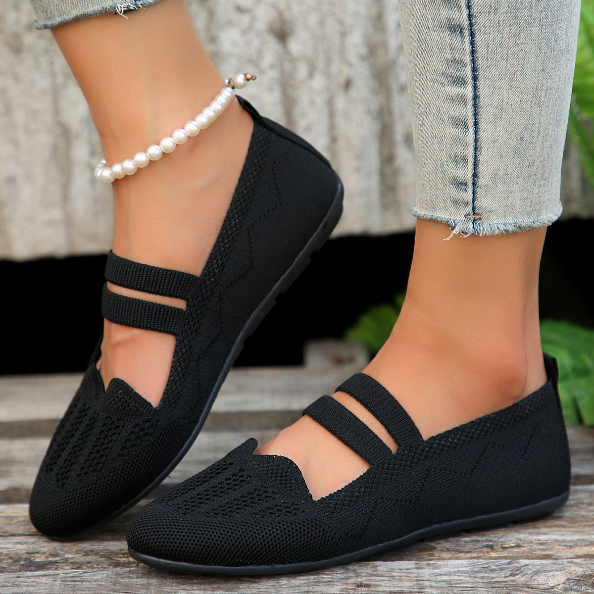 Women's Casual Mesh Flats - Low-Cut Round Toe Slip-On Knit Shoes in Lightweight Breathable Material