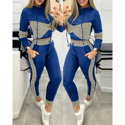 "Women's Thousand Bird Print Casual Style Sports Suit - Trendy Athleisure Set with Comfortable Fit for Everyday Wear"