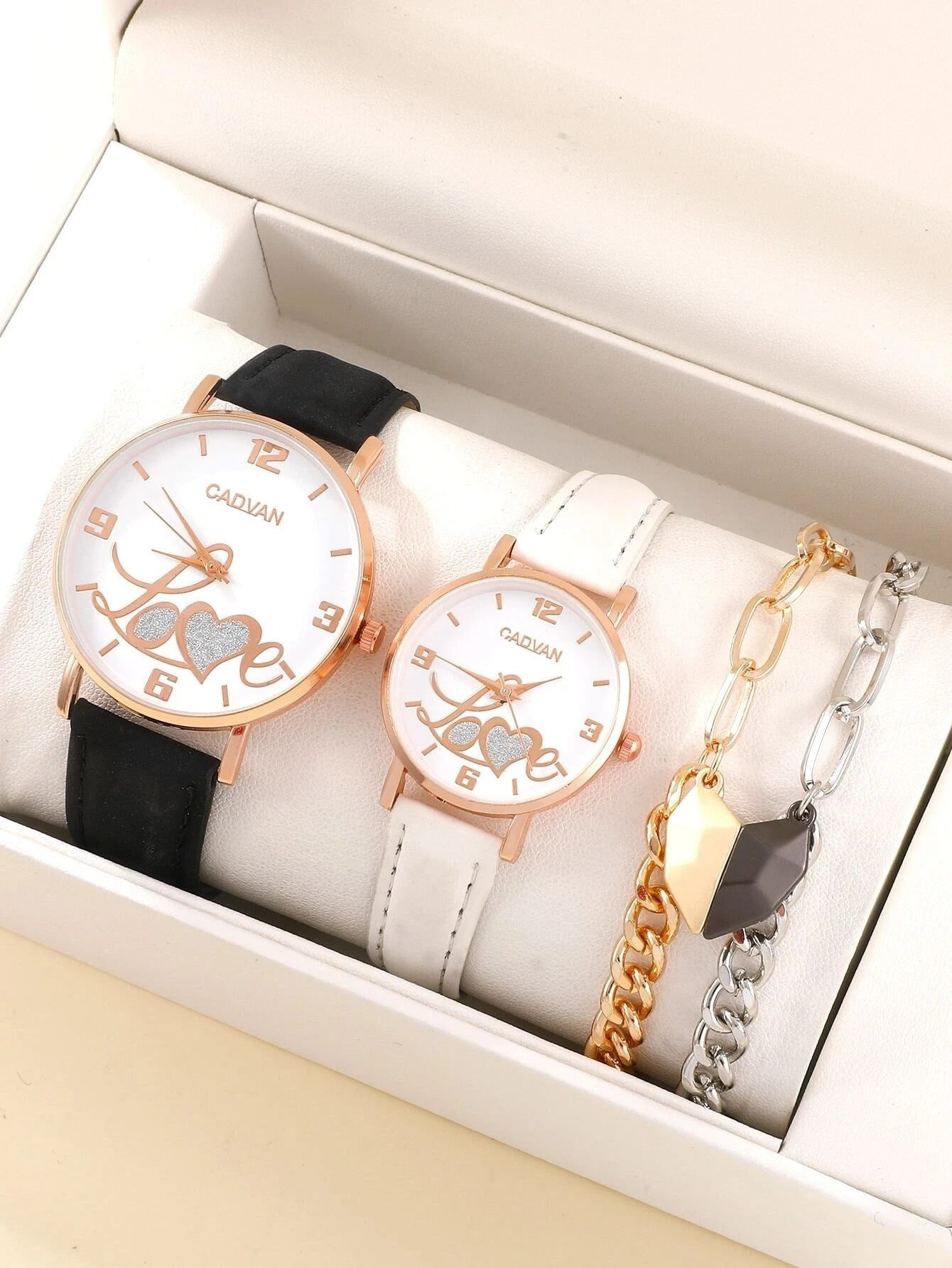 New Fashion Simple All-match Couple Watch Heart Bracelet Suit touchydesign