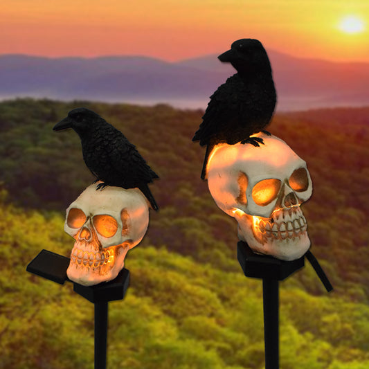 "Solar Resin Halloween Crow Skull - Spooky Solar-Powered Outdoor Decoration for Gardens and Patios, Halloween Decor for US Homes"