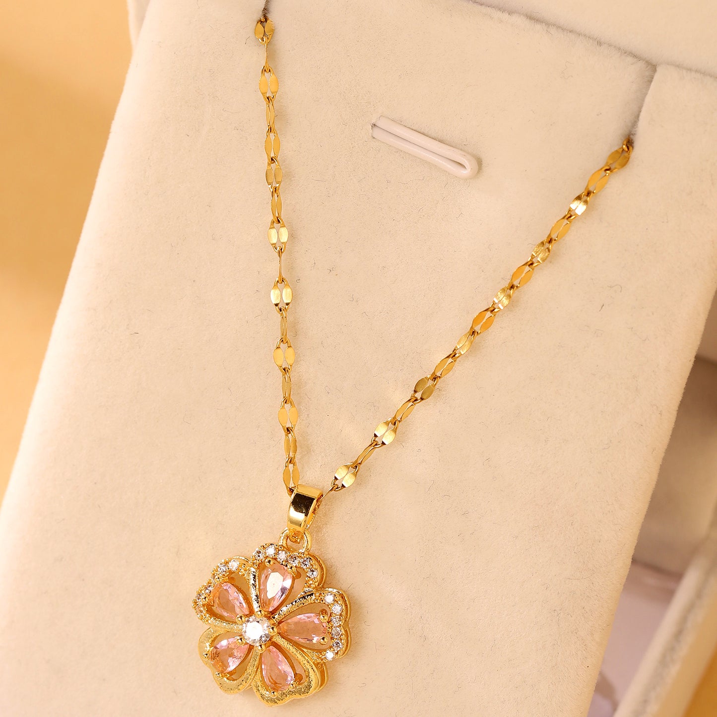 Red And Pink Zircon Flower Niche Light Luxury New Design Sense Pendant Temperament Necklace touchydesign